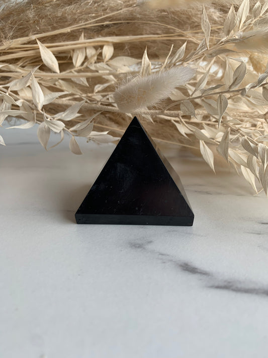 SCHUNGIT PYRAMIDE